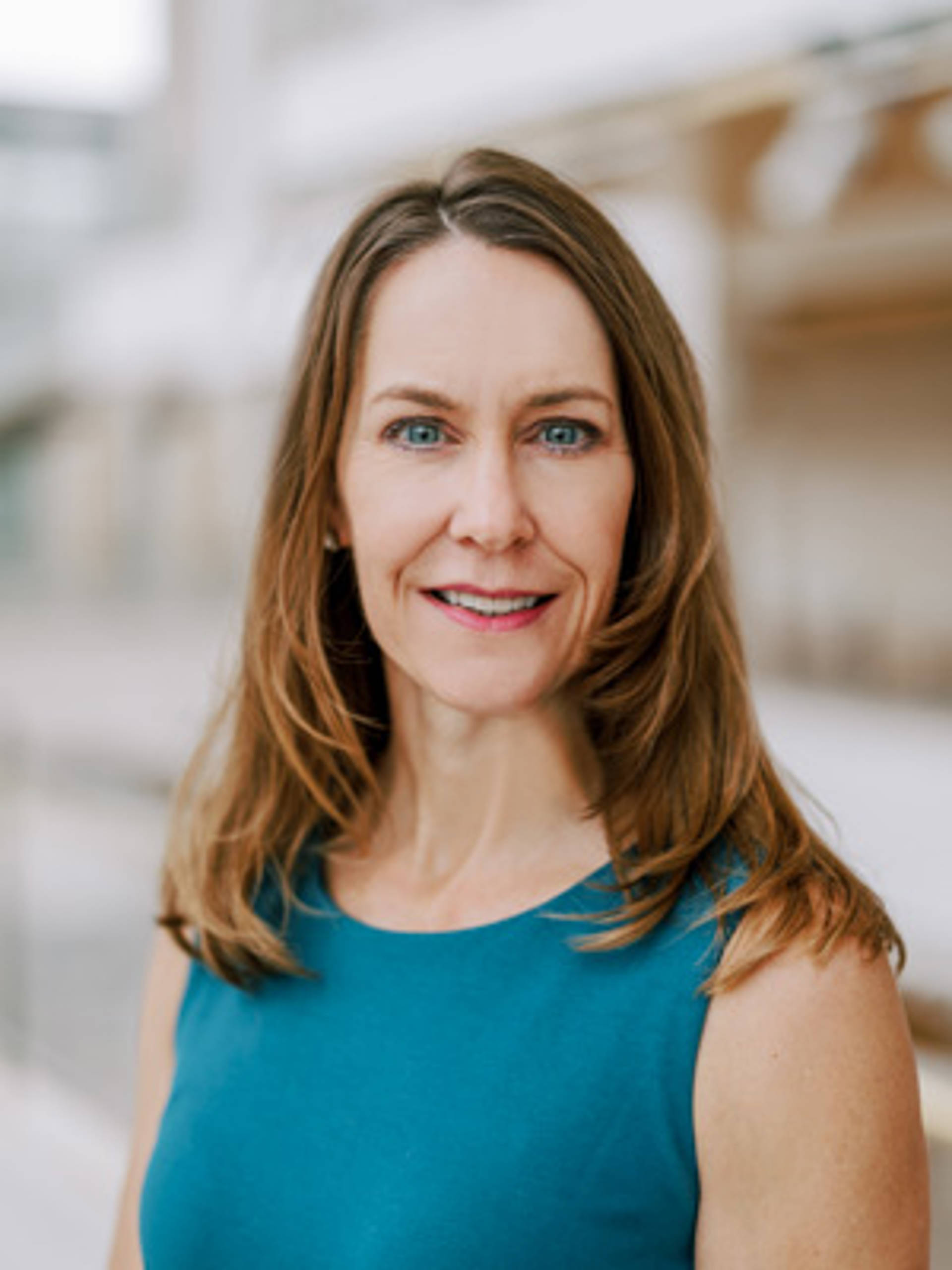 Shari Gasper Headshot